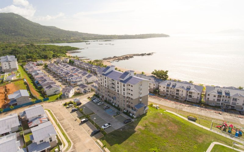 Mejoras en la red de transporte facilitan el traslado hacia Playa Dorada desde la Ciudad de Panamá